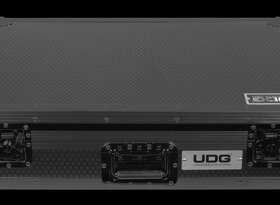 Denon DJ Prime 4 / UDG case / Decksaver - 2