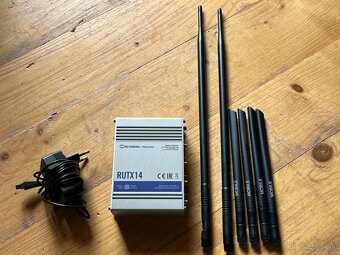 Teltonika RUTX14 LTE WiFi modem - 2