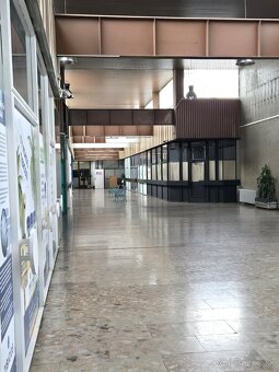 Prenájom-Obchodné priestory 18m2,36m2,70m2,90m2-BA V - 2
