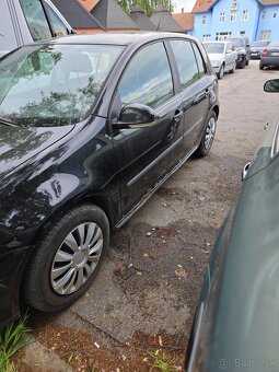 Predám VW Golf 5 1.4 BCA (55 kW), r.v. 2005 – na diely aleb - 2