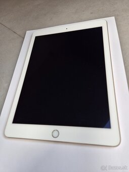 Apple iPad Air 2 model A1567 - 2