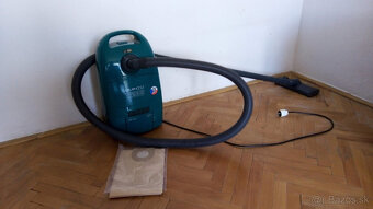 Vysávač ETA - 3408 Quinto - 2