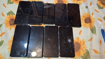 Samsung telefony na nahradne diely - 2