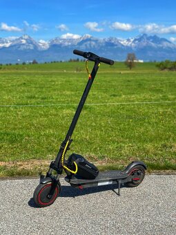 Elektrokolobežka Xiaomi Pro + externá batéria - 2