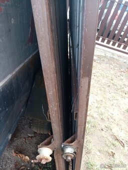 Predám 2kus garážové brány. - 2