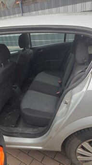 Opel astra H 1.4. Benzin - 2