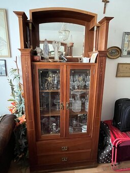 Starožitný nábytok - 2