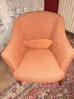 Predám 2 ks retro kresiel tehlovej farby, zn. Fibes - 2