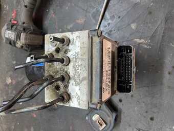 ABS servo pumpa passat b6 - 2