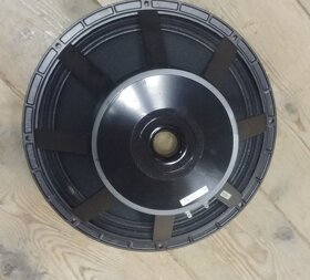 predám 18" reproduktory 600, 700, 800, 1200W, 8 Omh, 4 Ohm - 2