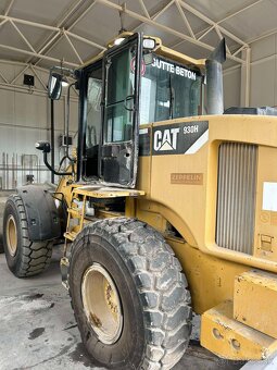 CAT 930H, pokazený motor - 2