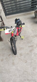 16-palcový hliníkový bicykel btwin 900 RACING - 2