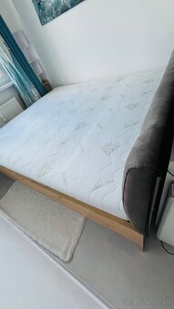 Posteľ 180x200 s matracom - 2