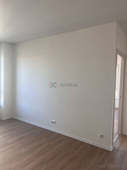 Na predaj krásny 3-izbový byt po kompletnej rekonštrukcií - 2