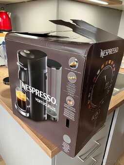 Nespresso Vertuo PLUS  kávovar - 2