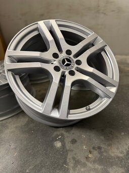 Nepoužité hliníkové disky 5x112 R18 Mercedes GLA Škoda VW - 2