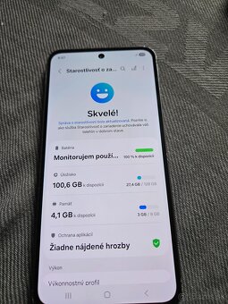 Samsung Galaxy S24 FE - 2