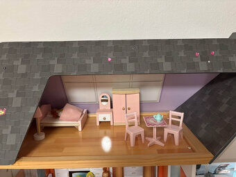 Drevený domček s vybavením - 2