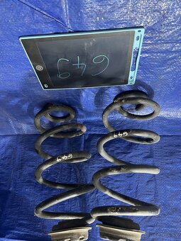 ZADNE PRUZINY NISSAN QASHQAI - 2