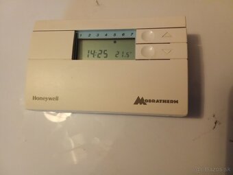 Predám termostat Honeywell CM 51 - 2