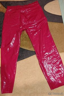 Červene lakovane nohavice - 2