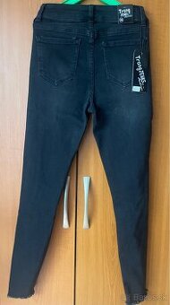 Čierne dámske rifle. - 2