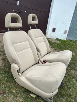 ZADNÉ SEDAČKY SHARAN - 2