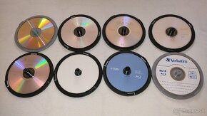 Predám prázdne CD/DVD/Blu-Ray médiá v cake-boxoch. 90 diskov - 2