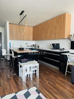 Vynikajúca lokalita s pekným 2.izb.bytom.62m2 - 2