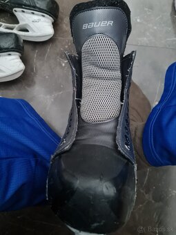 Predám hokejové korčule Bauer Vapor X 15 - 2