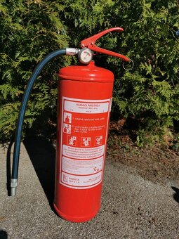Práškový hasiaci prístroj značky Neuruppin, Kodreta, - 2