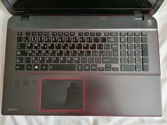 Toshiba QOSMIO X70-A10F - 2