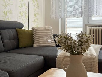 REZERVOVANÉ Na predaj slnečný 3-izbový byt s balkónom na Hli - 2