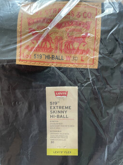 Predám úplne nové, nenosene, zabalené jeansy zn. LEVIS - 2