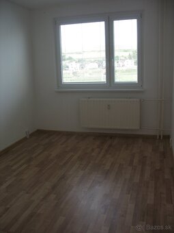 Prenájom 3 izbového bytu - 2