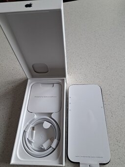 iPhone 15 Black 128GB - 2