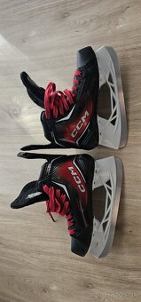 Hokejové korčule CCM JetSpeed FT860 - 2