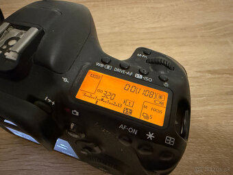 CANON 7D mark II - 2