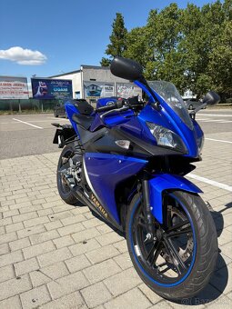 Yamaha YZF-R125 - 2