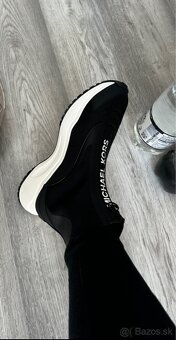 Michael Kors Dara ZIP Bootie - 2