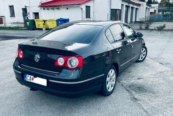 VW Passat 1.9 TDI sedan - 2