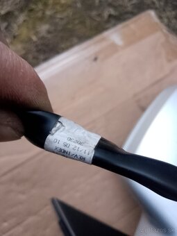 Predám spätné zrkadlo A4 b8 - 2