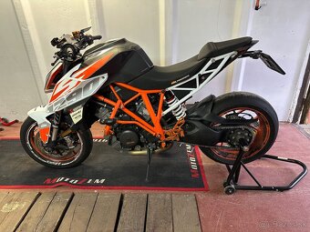 KTM SuperDuke 1290R 2017 - 198PS - 2