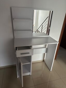 Predam kozmeticky stolik - 2