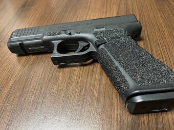 Predam gbb Glock 17 Umarex MOS - 2
