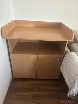 Prebaľovací pult - 2