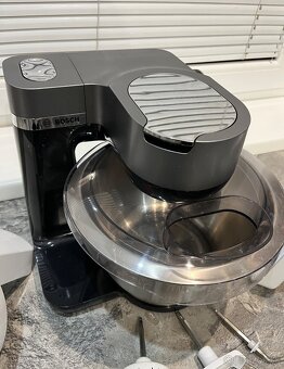 Bosch MUM Serie 2 MUMS2VM00 900W kuchynský robot - 2