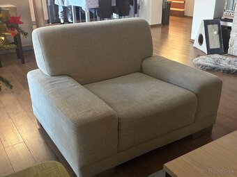 Béžové kreslo - 2