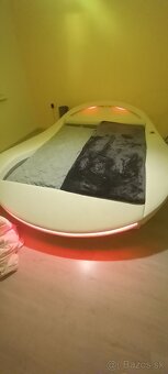 Atypicka posteľ - 2