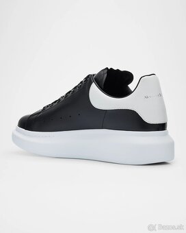 Alexander McQueen oversized sneakers, EU 42, čisto nové - 2